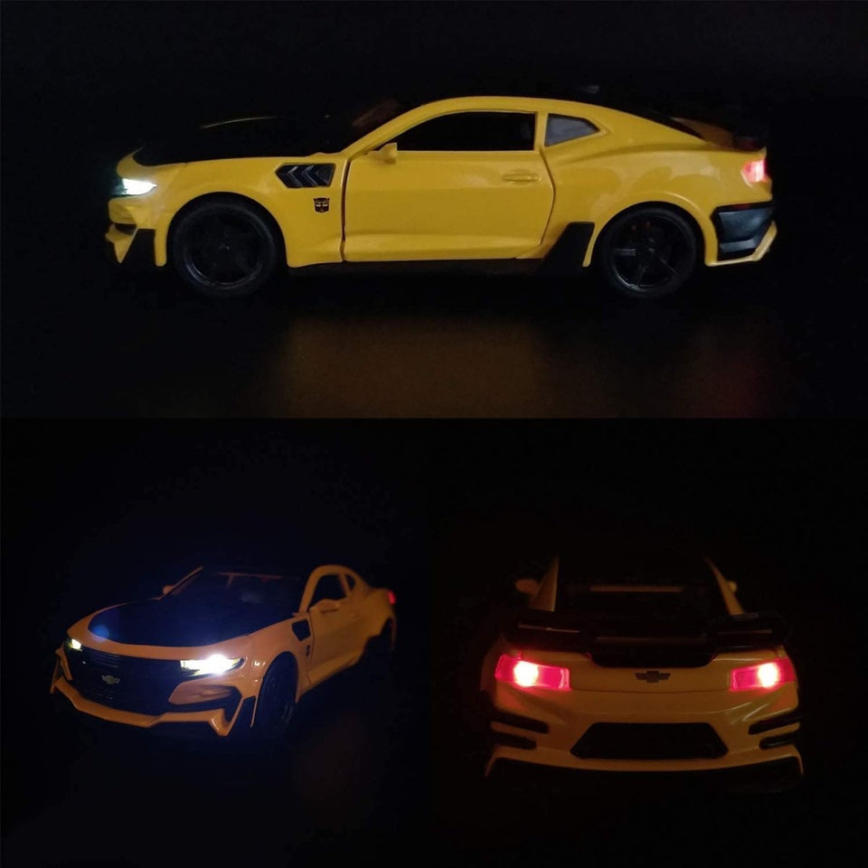 1:24 Chevrolet Camaro Diecast Car with Smoke Effect – Metal Body, Doors Open, Light & Sound