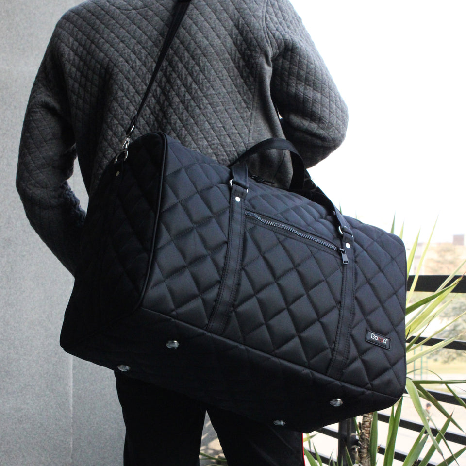 PREMIUM BLACK QUILTED DUFFLE BAG + FREE GIFT