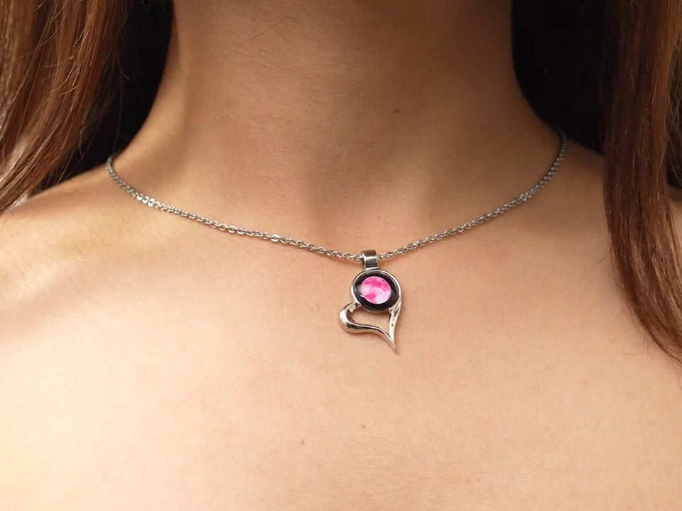 Heart-Link Necklace (Luna In Color)