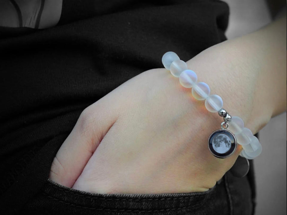 Birthmoon Beaded Bracelet (White)