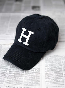 Black H premium cap