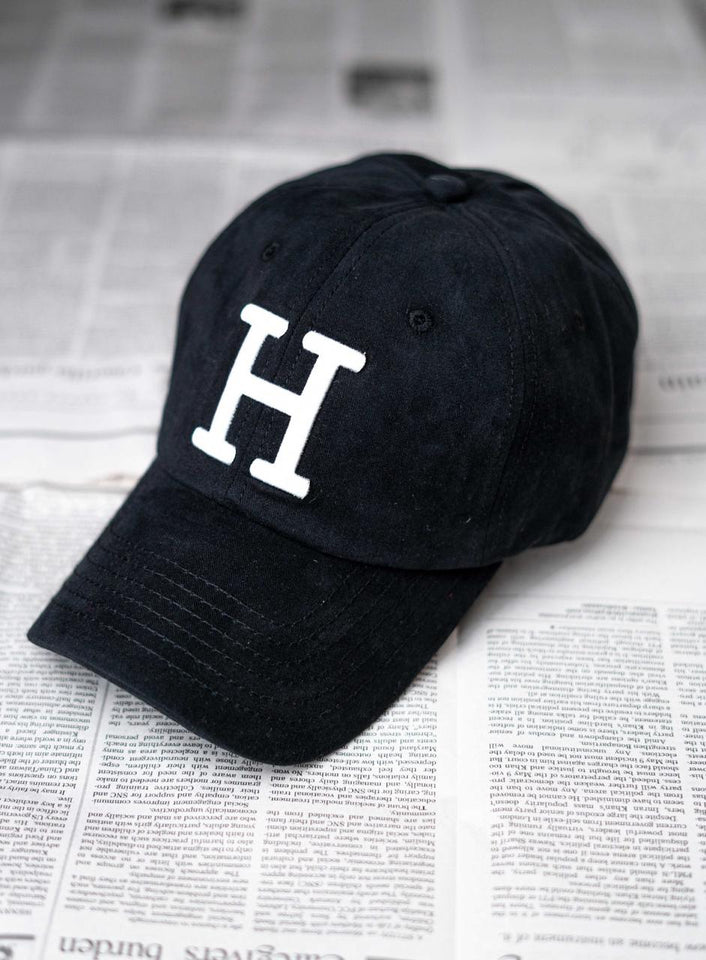 Black H premium cap