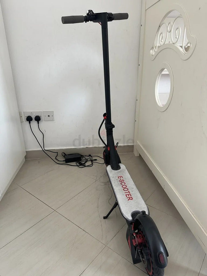 Electric Scooty with Long Range and Safe Brake