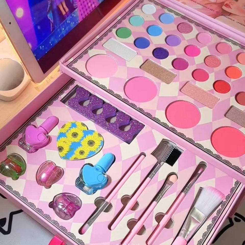 Glam Studio Layers Beauty Makeup Box